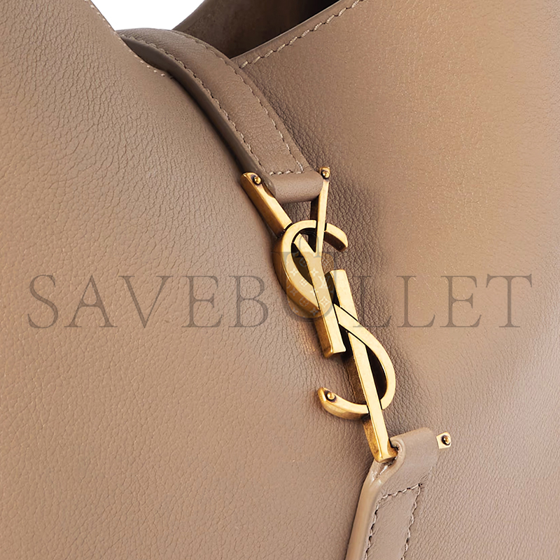 YSL LE 5 À 7 SMALL IN GRAINED LEATHER 713938 (23*22*8cm)